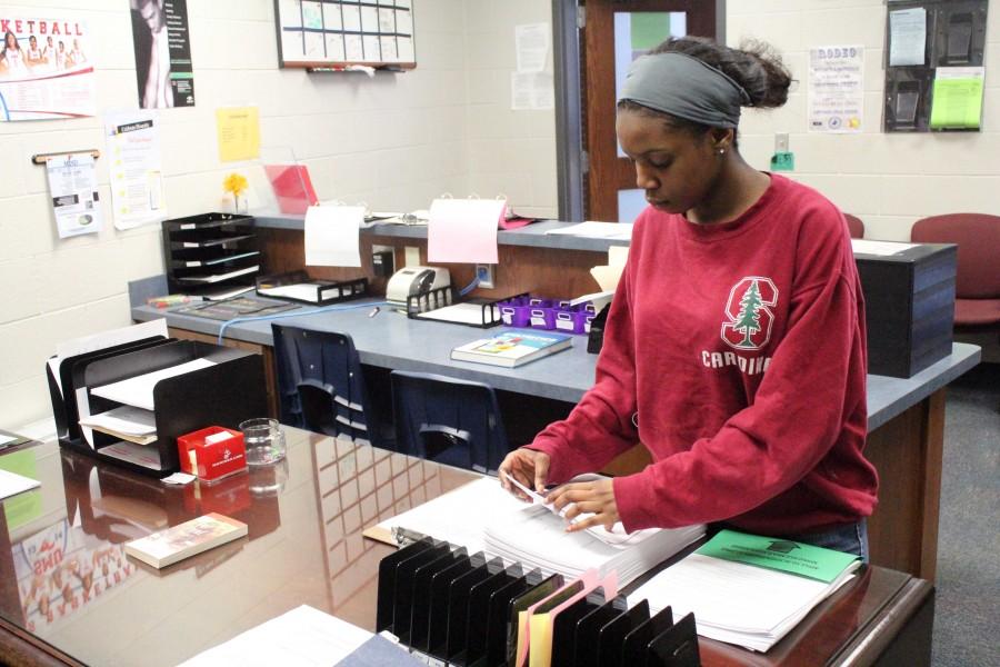 Seniors Need to Put in Effort to Receive Financial Aid