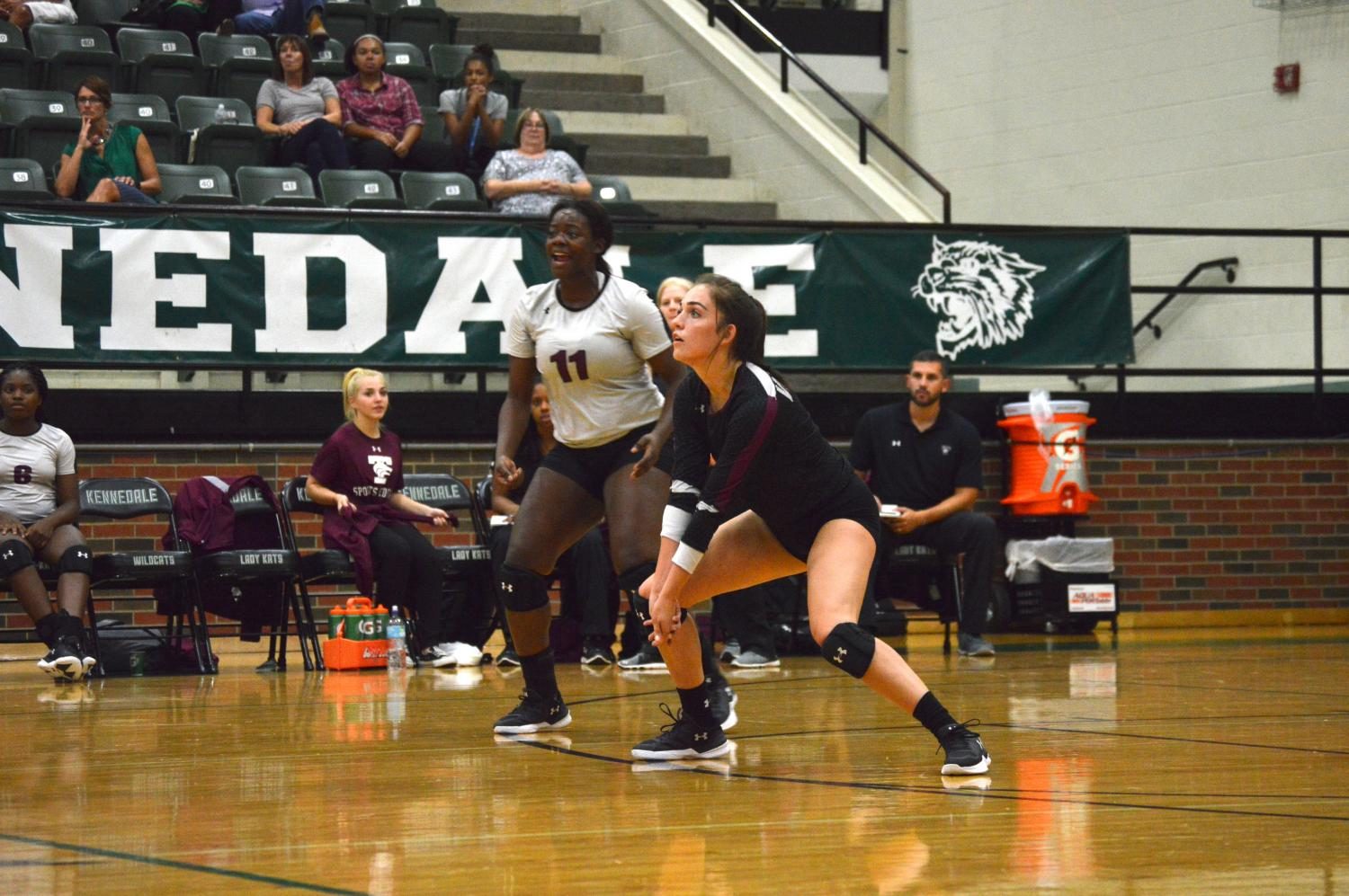 Girls Volleyball Team Gears Up for District